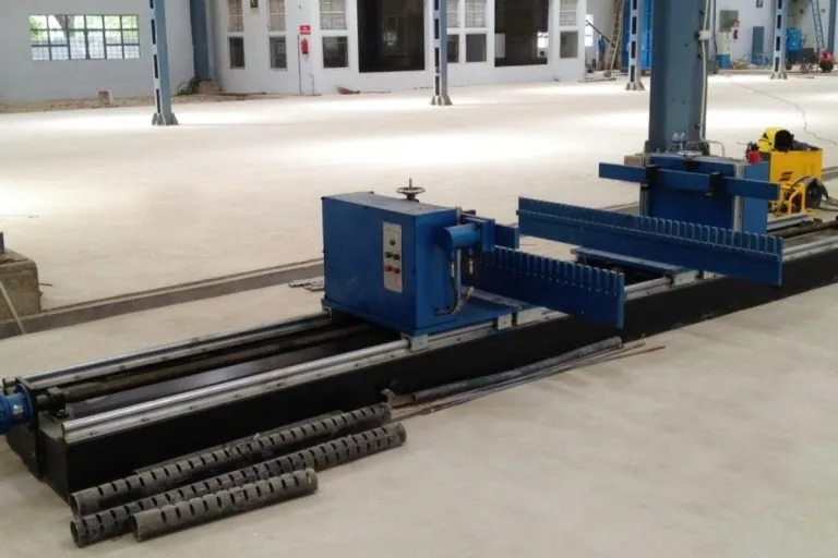 Pendinginan dinding sirip bergelombang Transformator distribusi daya Minyak terbenam Radiator sirip Otomatis Pengelasan lini produksi 11