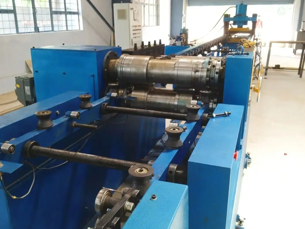 Pendinginan dinding sirip bergelombang Transformator distribusi daya Minyak terbenam Radiator sirip Otomatis Pengelasan lini produksi 5